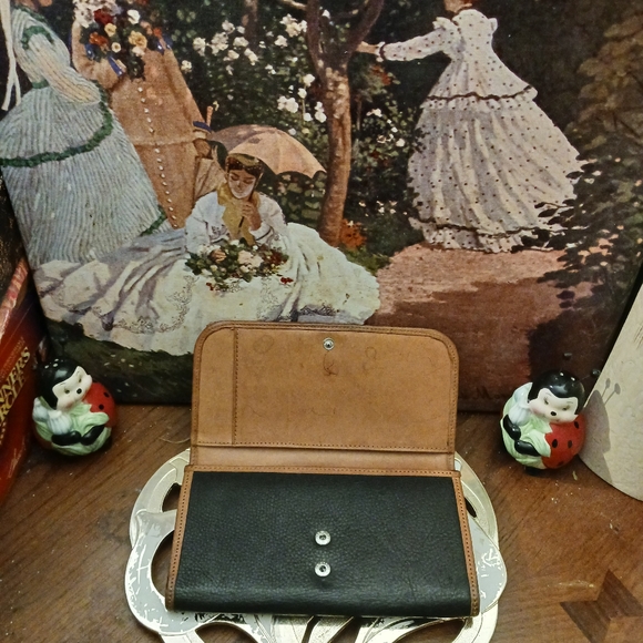 👜👛Rare Vintage Montana Silversmith Wallet,Embossed✨️Genuine Leather.👖 - Picture 16 of 16